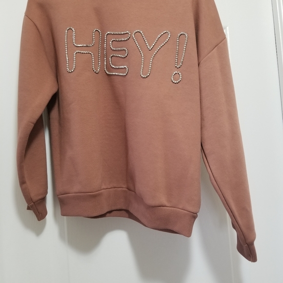 Sweat with Rhinestones - Picture 2 of 2